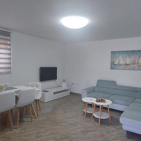 Apartmani Nikola 特罗吉尔 客房 照片