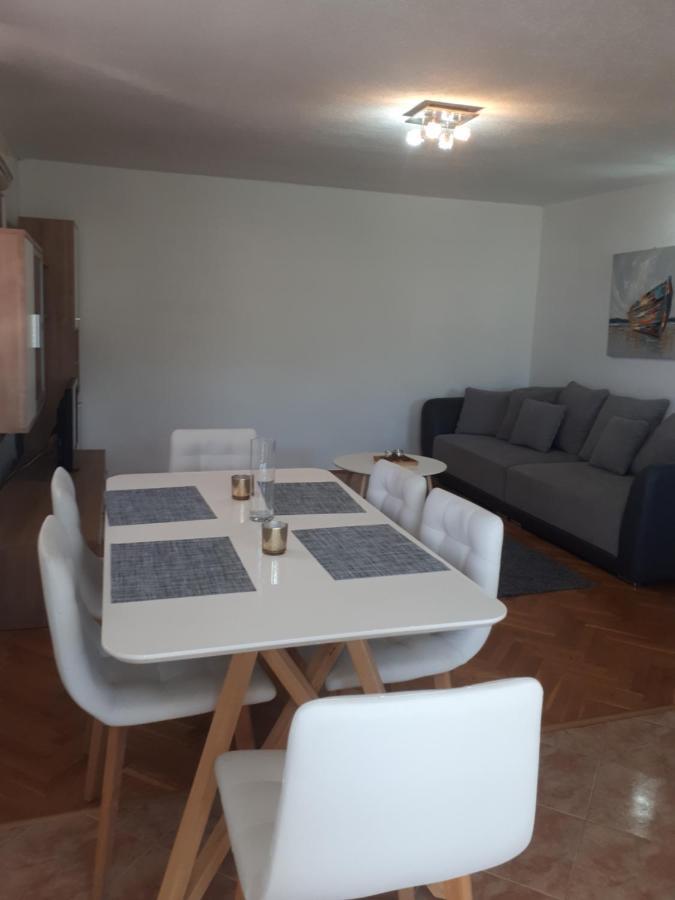 Apartmani Nikola 特罗吉尔 客房 照片